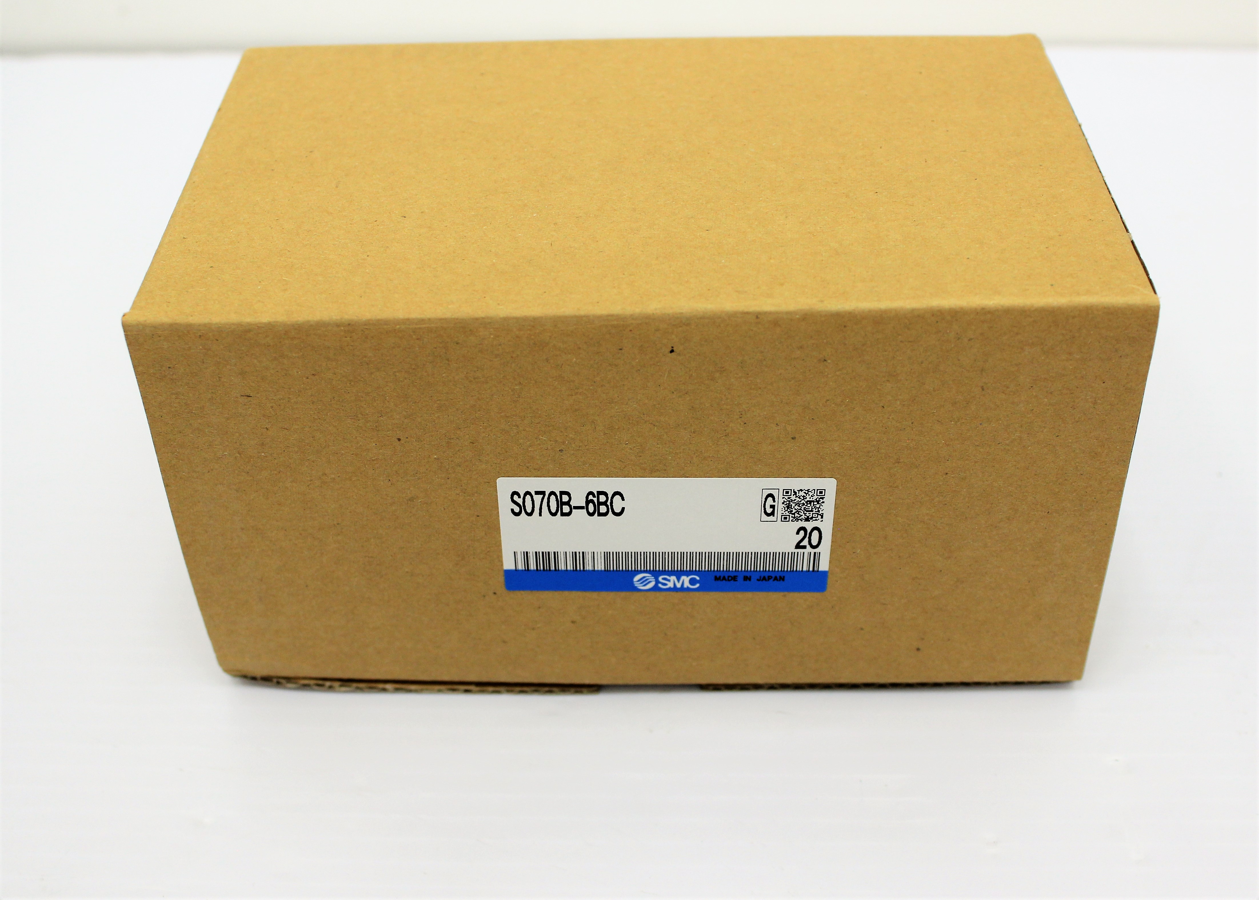 REUZEit SMC S070B 6BC SOLENOID VALVE Box 20 New And Sealed Packs